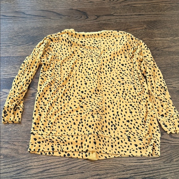 Kyte Marigold Cheetah Adult Cardigan - Picture 6 of 7